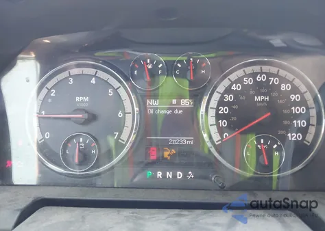 2010 Dodge Ram 1500 Slt/Sport/Trx z USA, uszkodzony, nr VIN 1D7RB1GT0AS126944